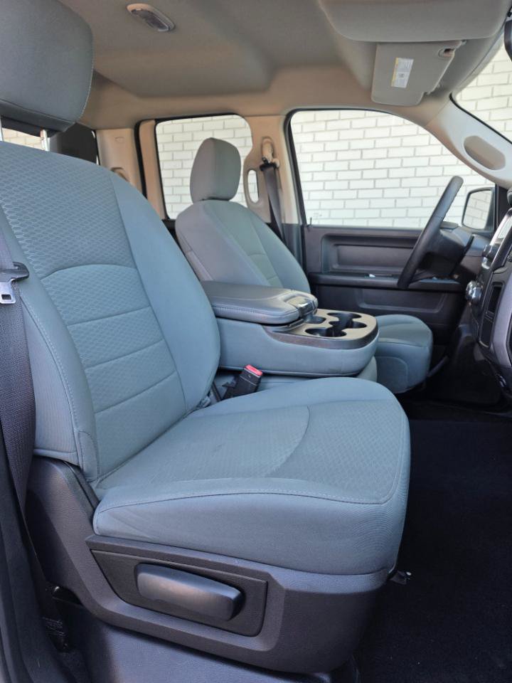 Used 2017 RAM 1500 Express AWD/4WD image 13