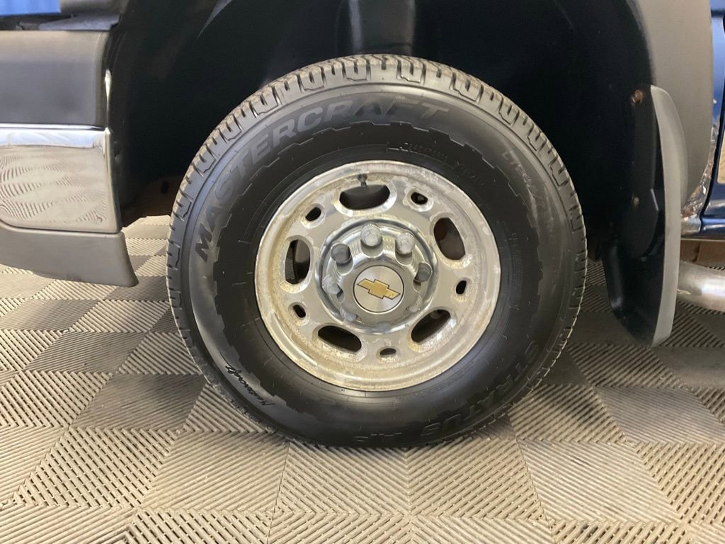 Used 2003 Chevrolet Silverado 2500 LT AWD/4WD image 10