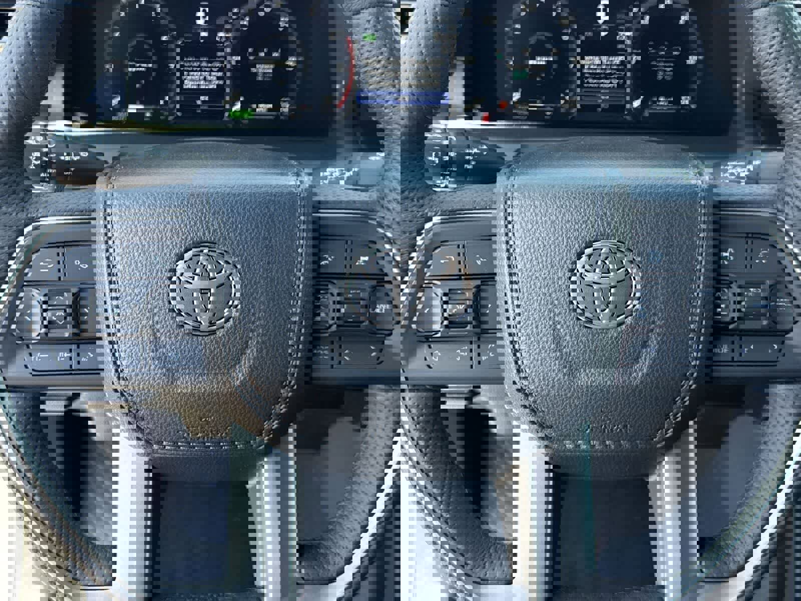 Used 2025 Toyota Tacoma TRD Off-Road w/ TRD Off Road Premium Package image 25