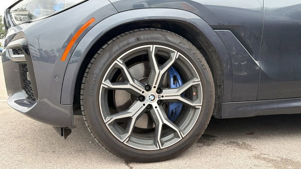 Used 2022 BMW X6 M50i AWD/4WD image 10