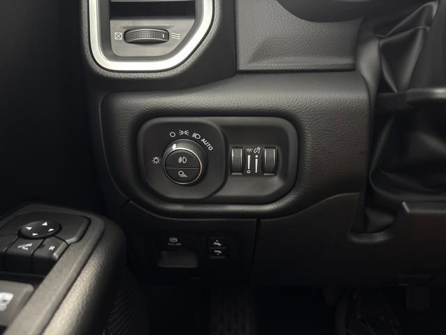 New 2026 RAM 1500 Big Horn AWD/4WD image 33