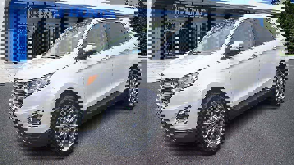 Used 2018 Ford Edge Titanium w/ Equipment Group 301A AWD/4WD image 4