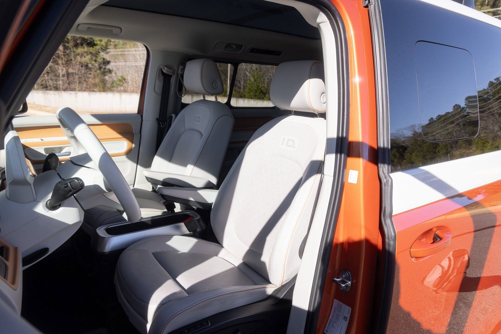 Used 2025 Volkswagen ID. Buzz 1st Edition AWD/4WD image 24
