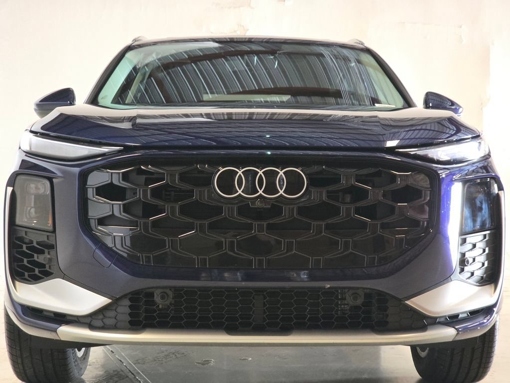 Certified 2026 Audi Q3 quattro 2.0T AWD/4WD image 2