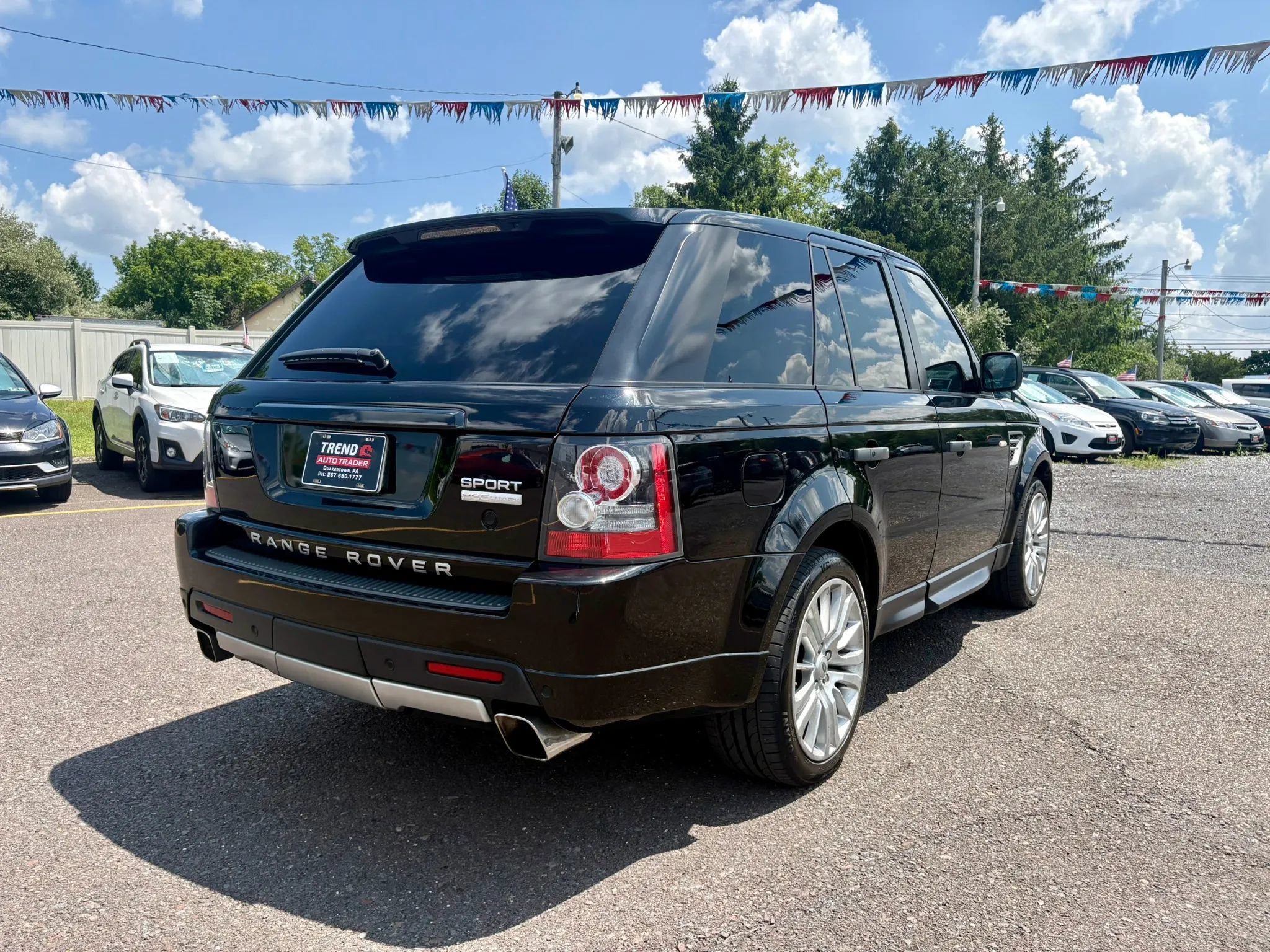 Used 2011 Land Rover Range Rover Sport HSE LUX AWD/4WD image 5