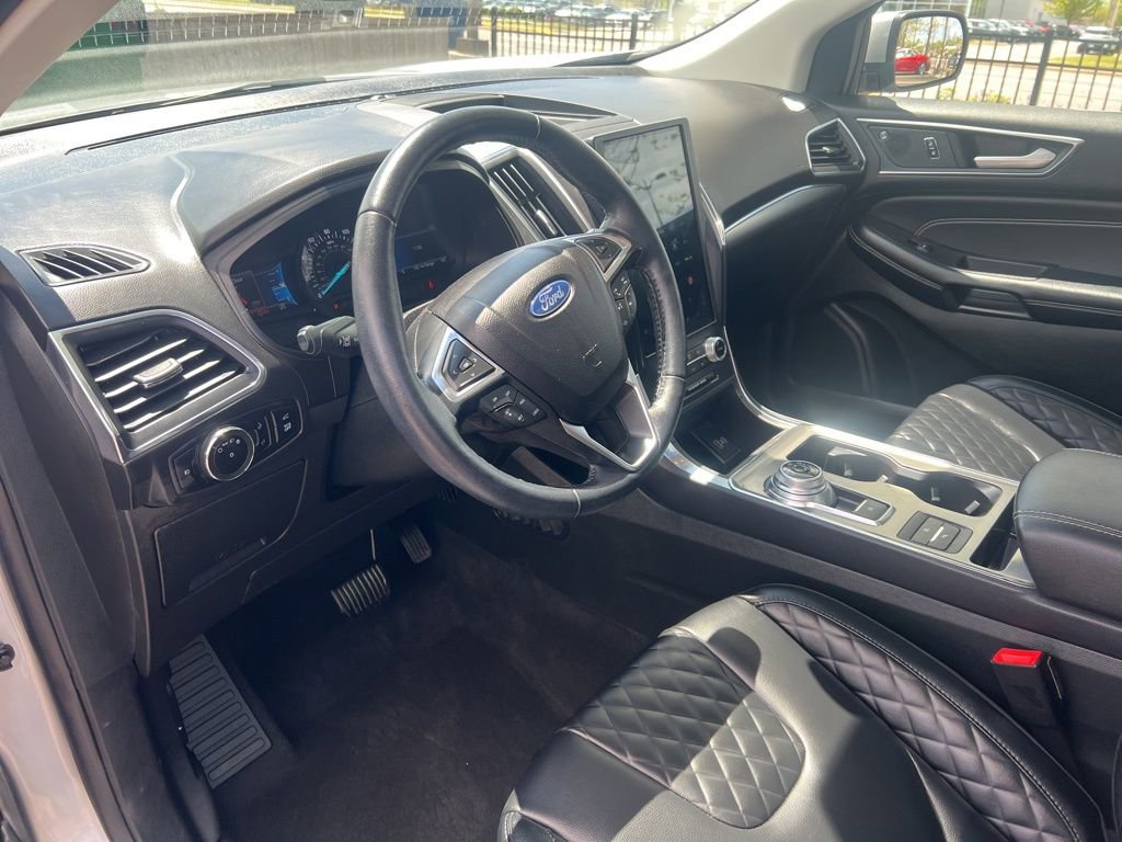 Used 2023 Ford Edge Titanium AWD/4WD image 6