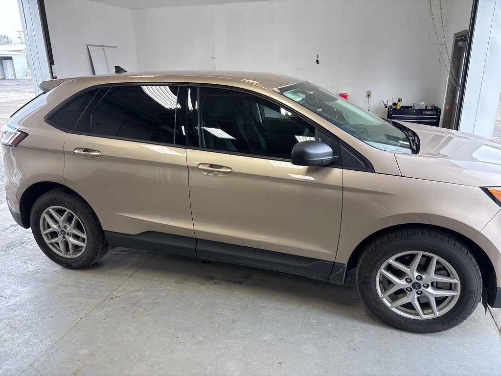 Certified 2021 Ford Edge SE