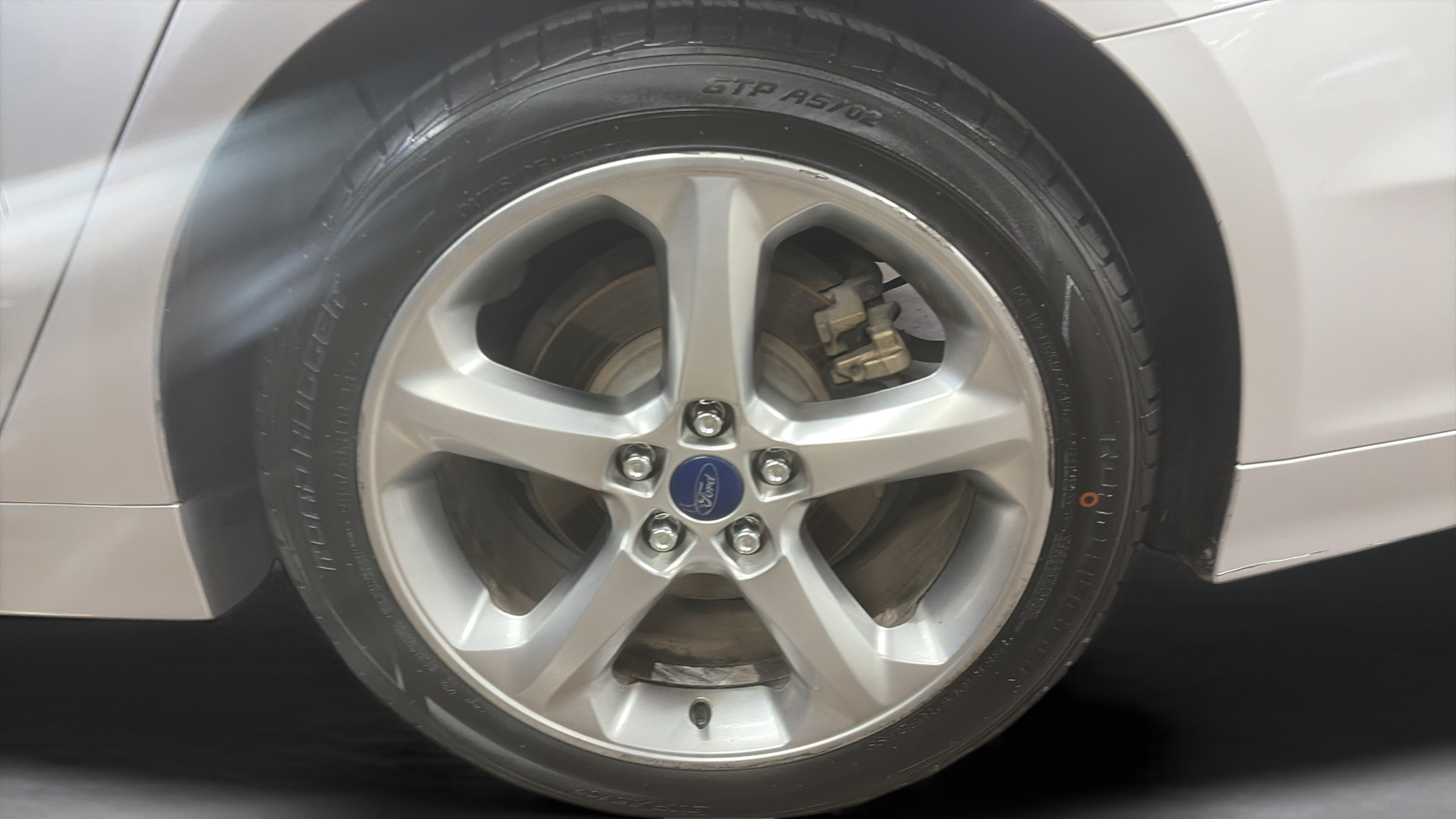 Used 2014 Ford Fusion SE FWD image 33