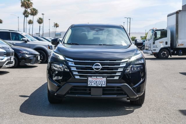 Used 2025 Nissan Rogue SV FWD image 3