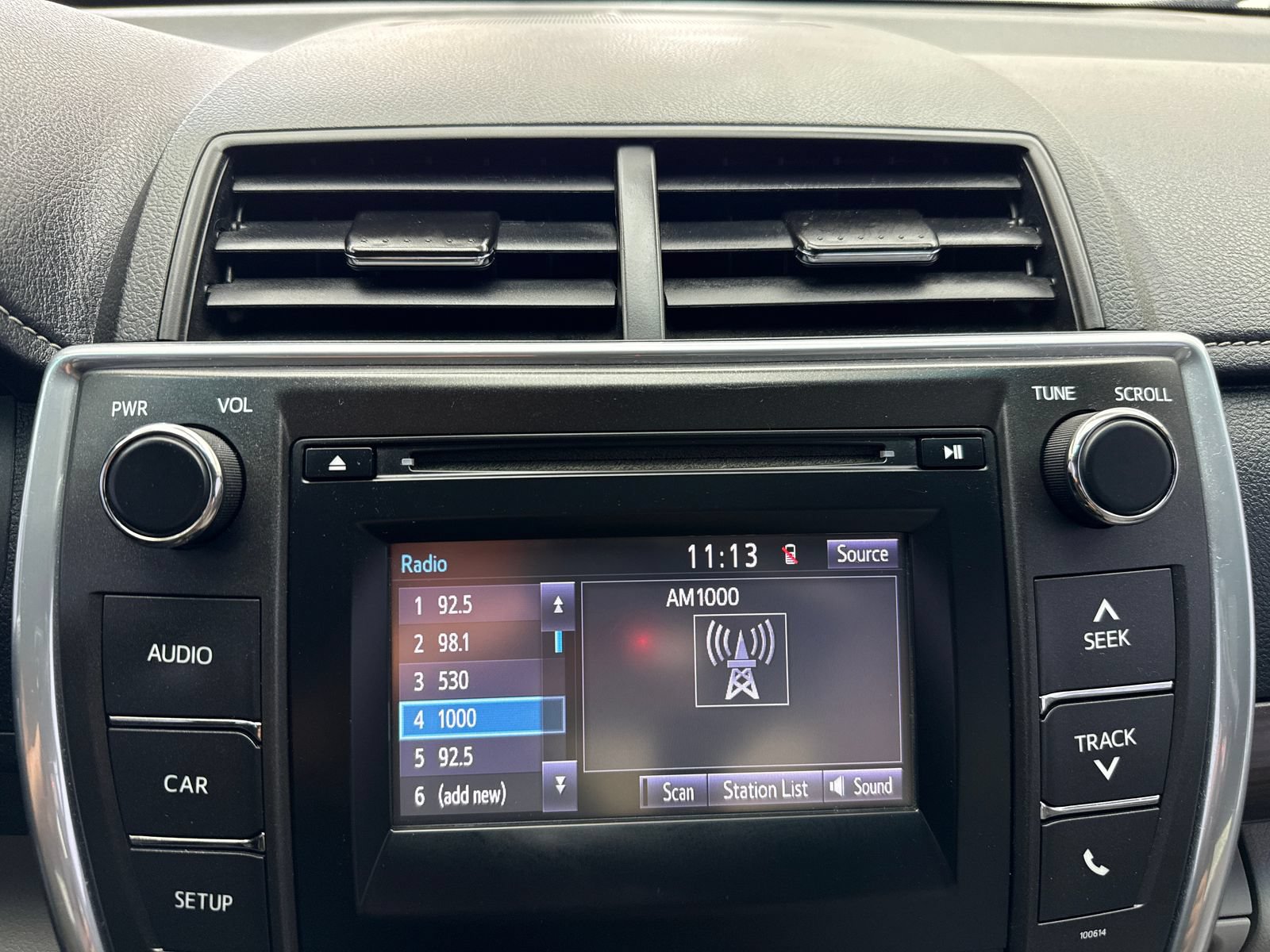 Used 2017 Toyota Camry LE FWD image 25