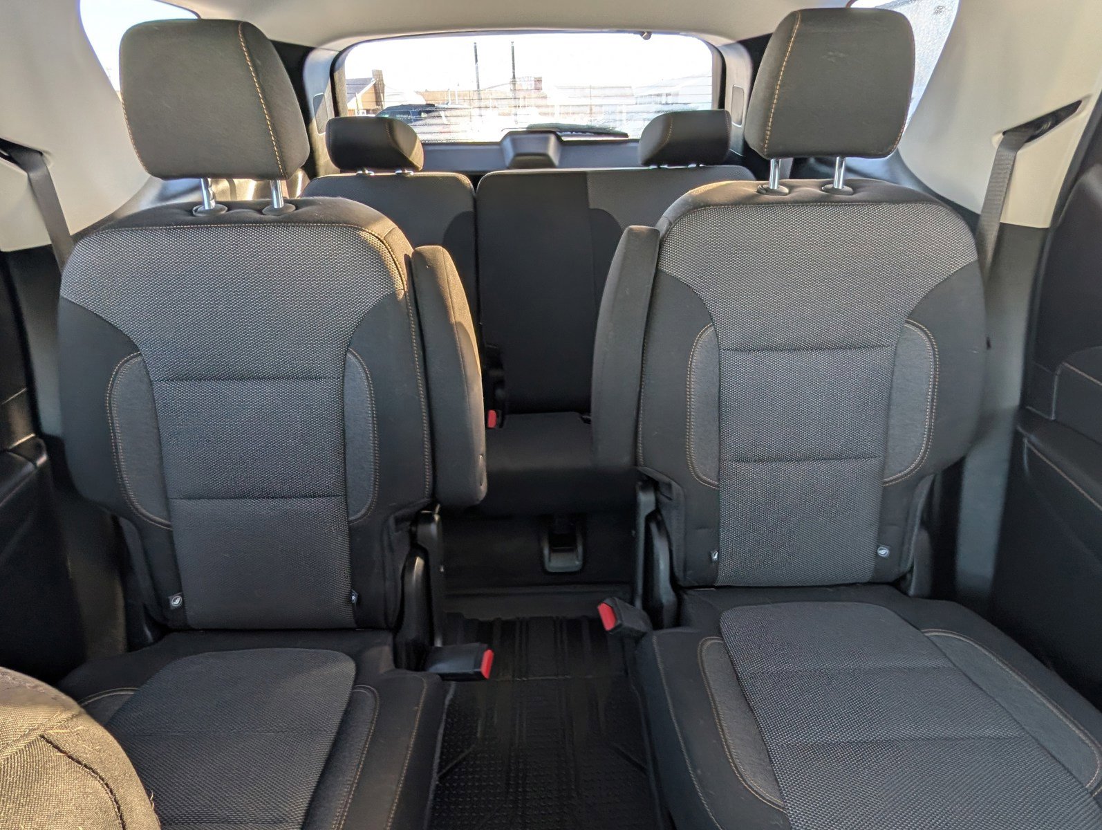 Used 2020 Chevrolet Traverse LT w/ Driver Confidence II Package image 13