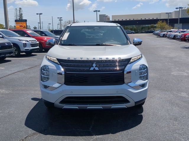 Used 2022 Mitsubishi Outlander SE AWD/4WD image 3