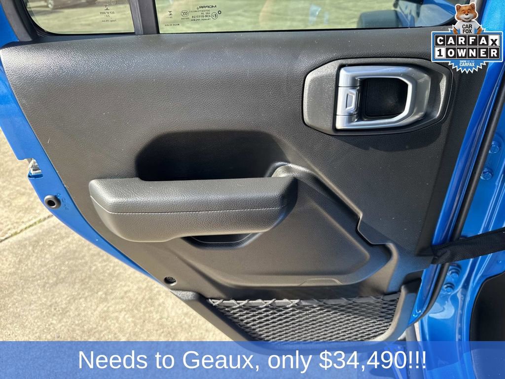 Used 2025 Jeep Wrangler Sport image 32