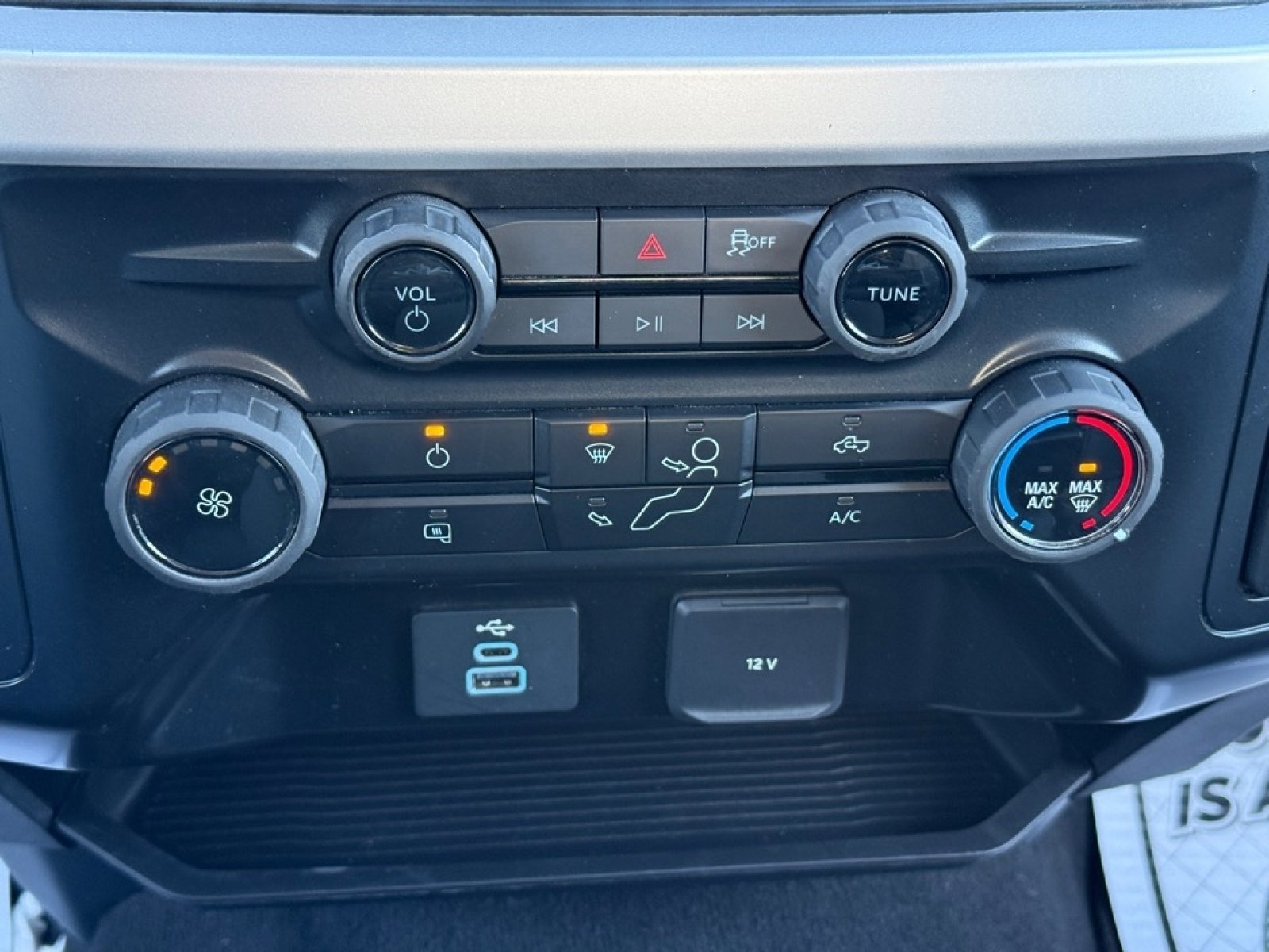 Used 2025 Ford F350 XLT image 32