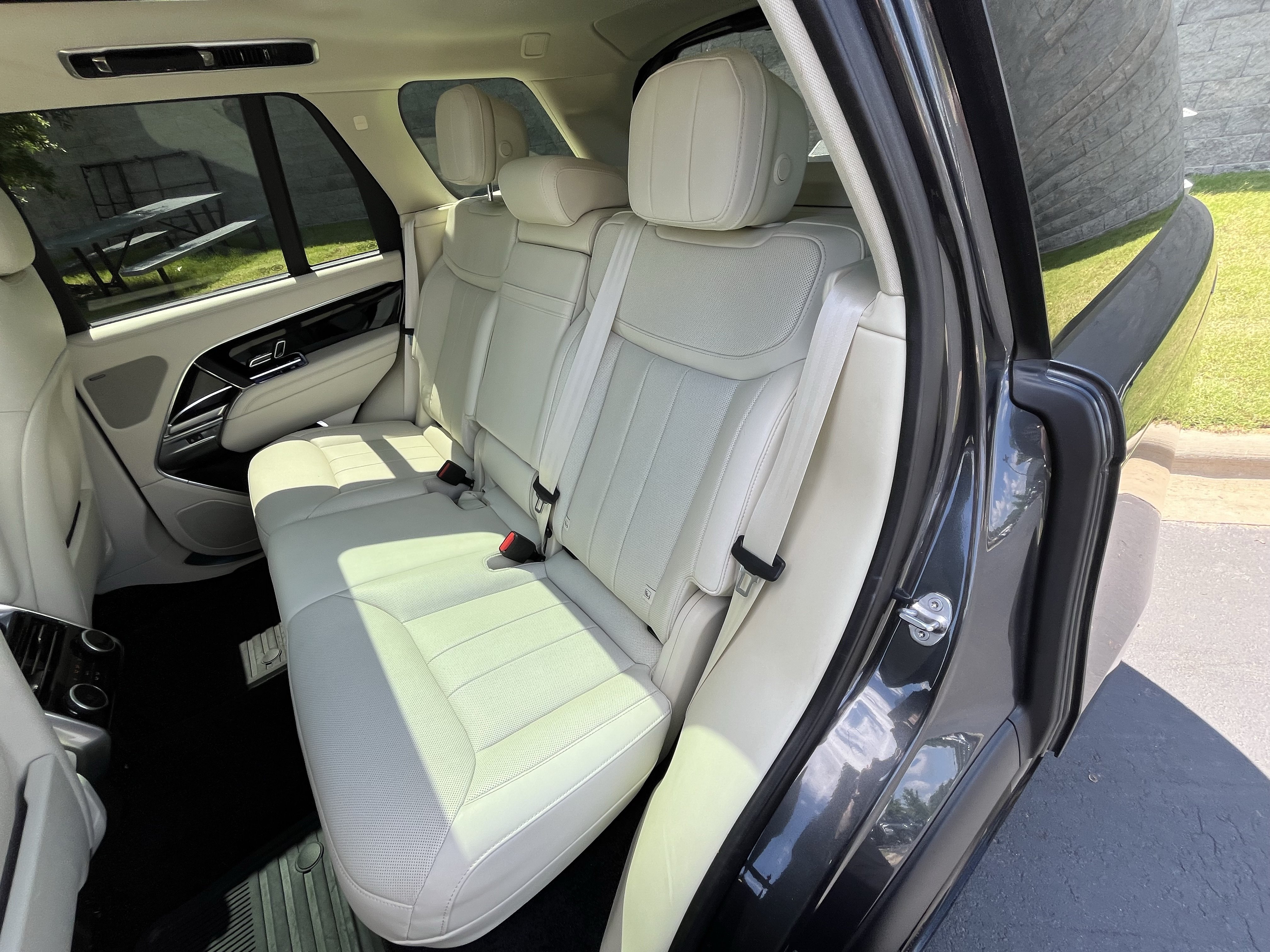 Used 2023 Land Rover Range Rover SE AWD/4WD image 31
