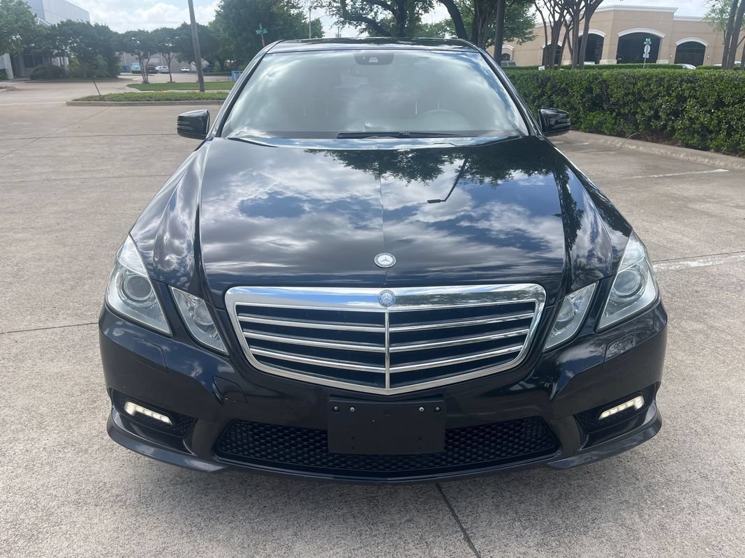 Used 2010 Mercedes-Benz E 350 Sedan image 3