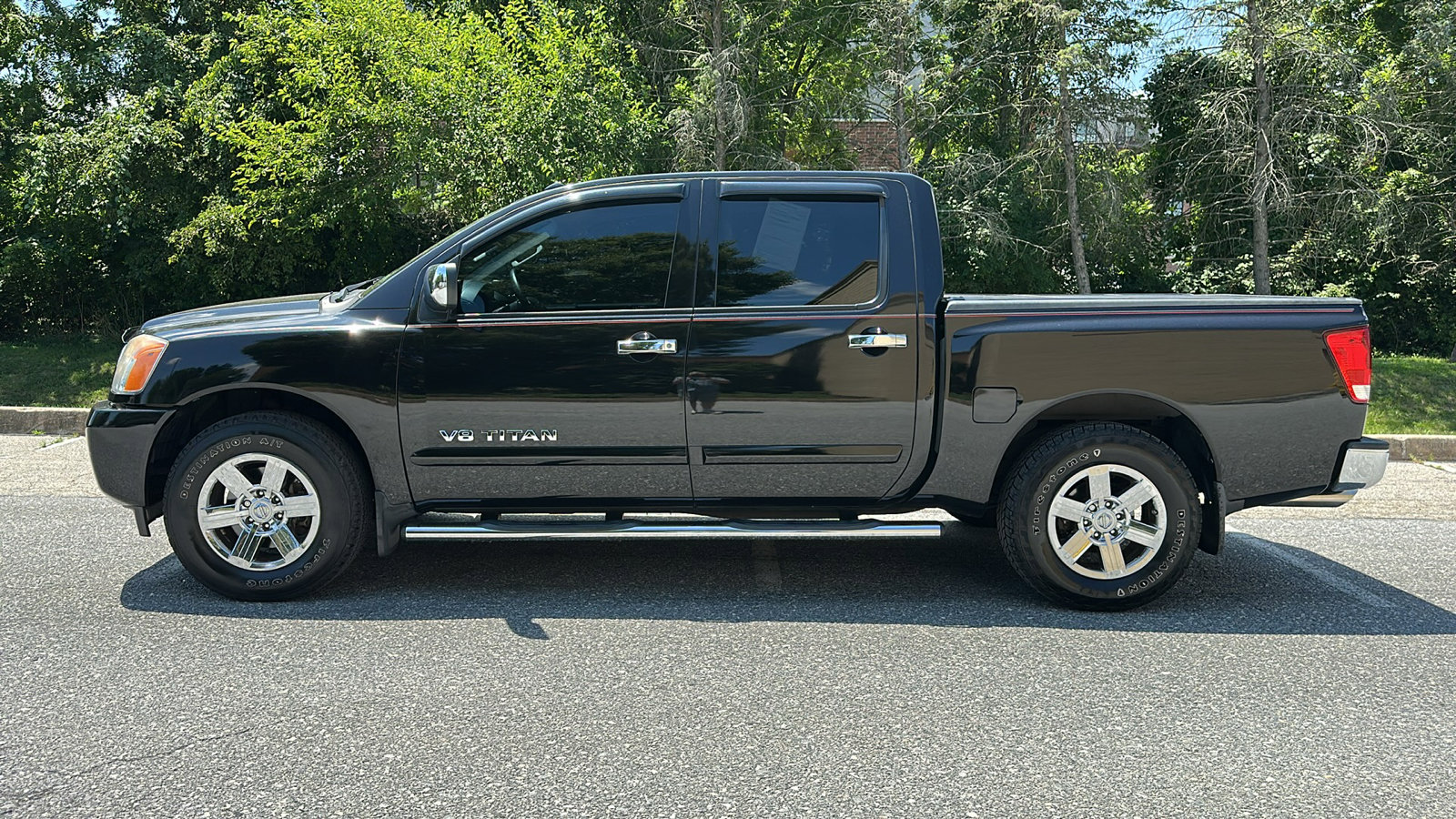 Used 2014 Nissan Titan SV image 28