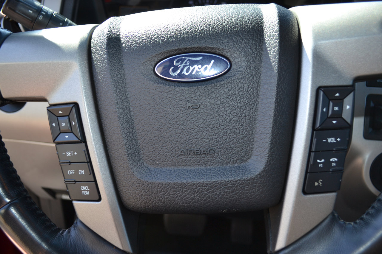 Used 2016 Ford Expedition Limited w/ Equipment Group 301A image 16