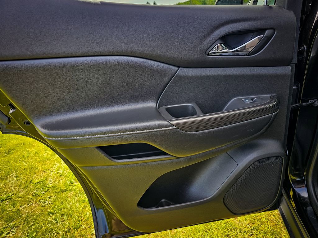 Used 2019 GMC Acadia SLT AWD/4WD image 30