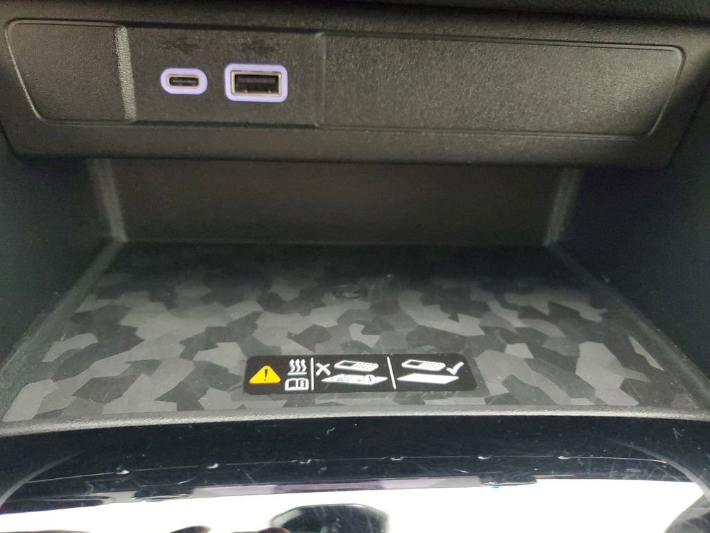 Used 2024 Chevrolet Colorado Z71 w/ LPO, Dark Essentials Package image 18