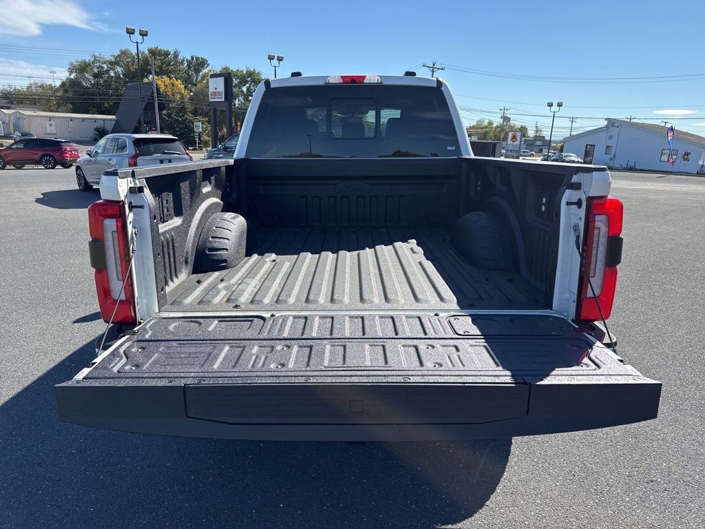 Used 2025 Ford F350 Platinum w/ Platinum Plus Package image 19
