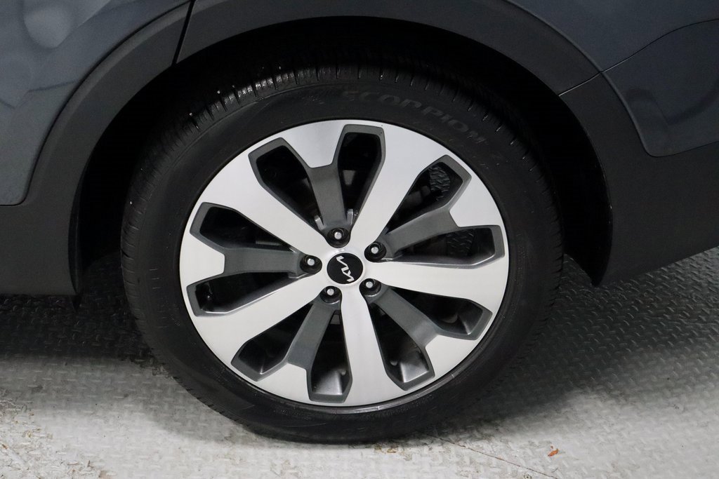 Used 2022 Kia Telluride EX w/ EX Premium Package image 21