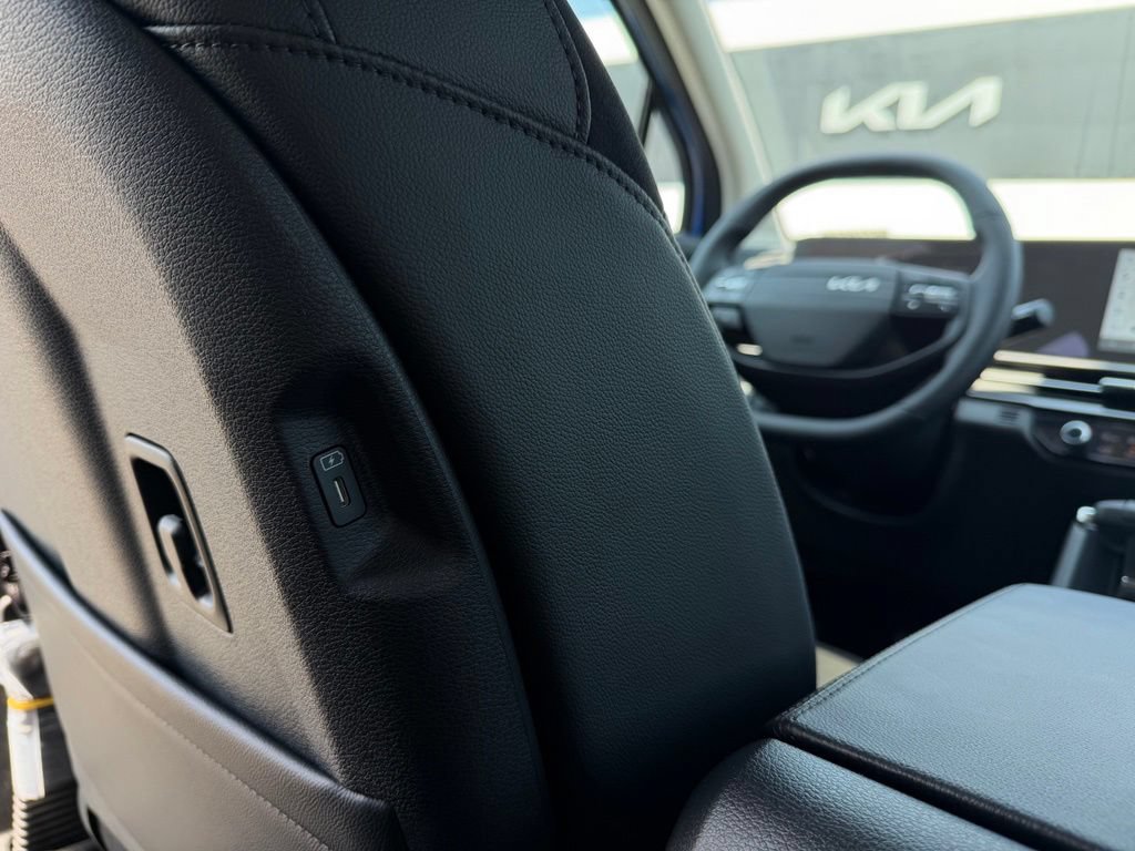 New 2026 Kia Sportage SX FWD image 31