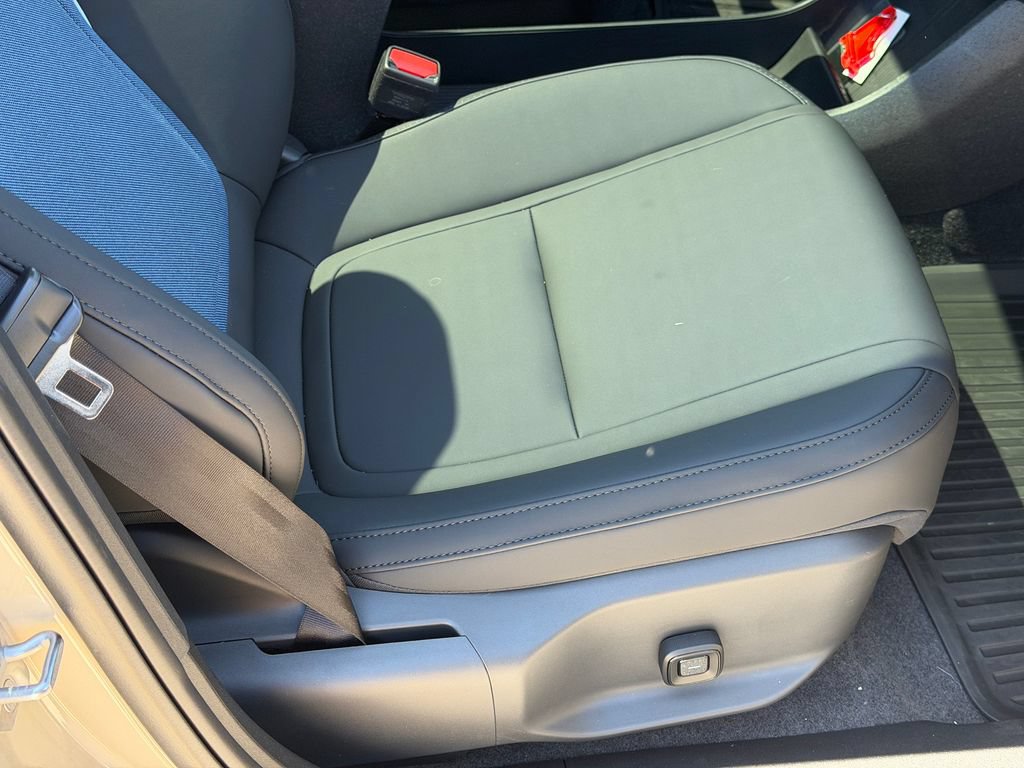New 2026 Volvo EX30 Plus w/ Protection Package Premier AWD/4WD image 8