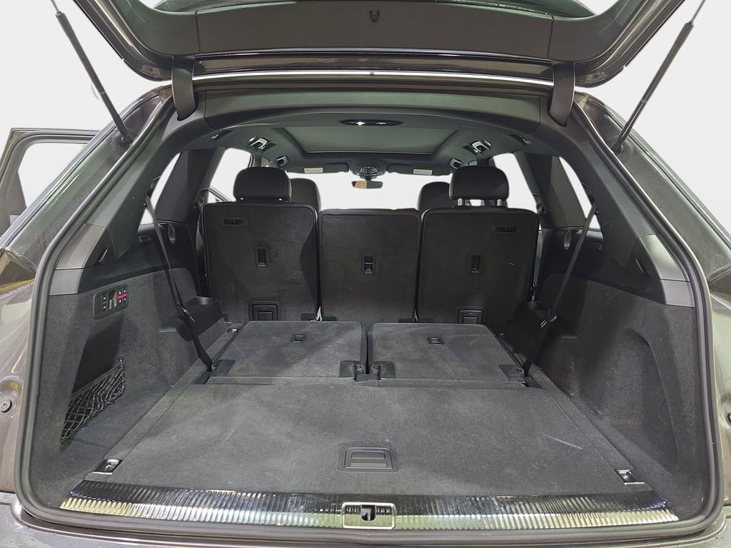 Used 2025 Audi Q7 3.0T Prestige w/ Prestige Package image 14