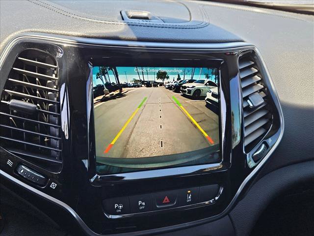 Used 2019 Jeep Cherokee Limited w/ Luxury Group FWD image 13