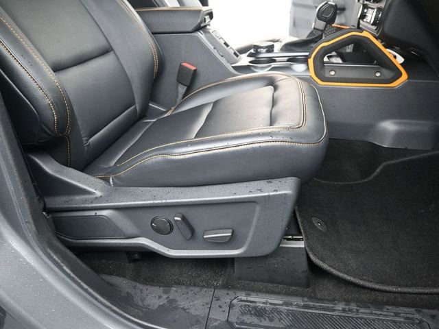 Used 2024 Ford Bronco Badlands image 16