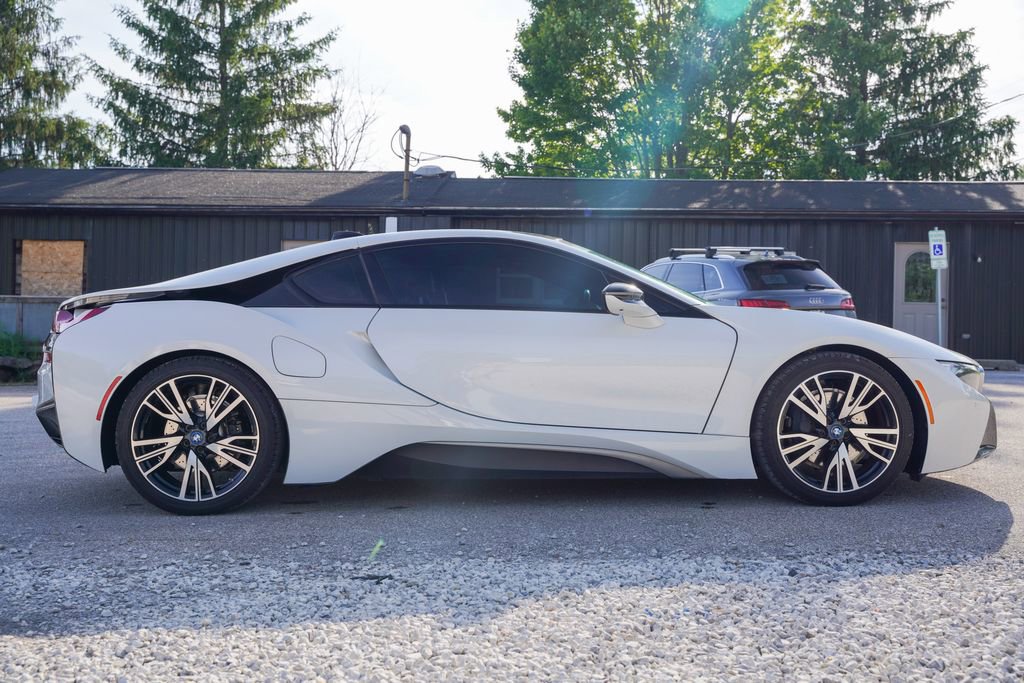 Used 2017 BMW i8 AWD/4WD image 9