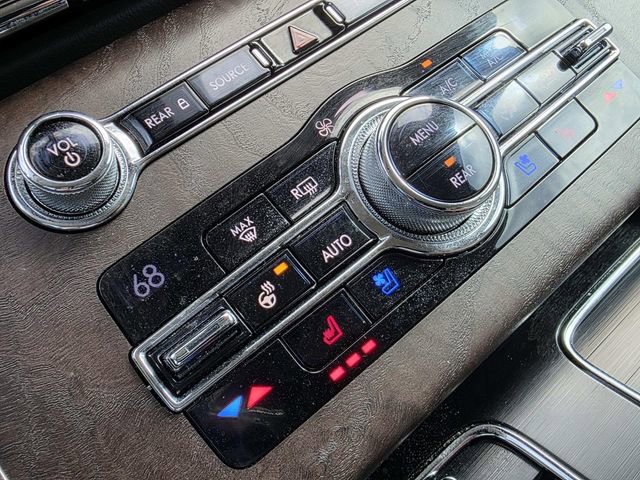 Used 2020 Lincoln Aviator Reserve w/ Equipment Group 202A image 16