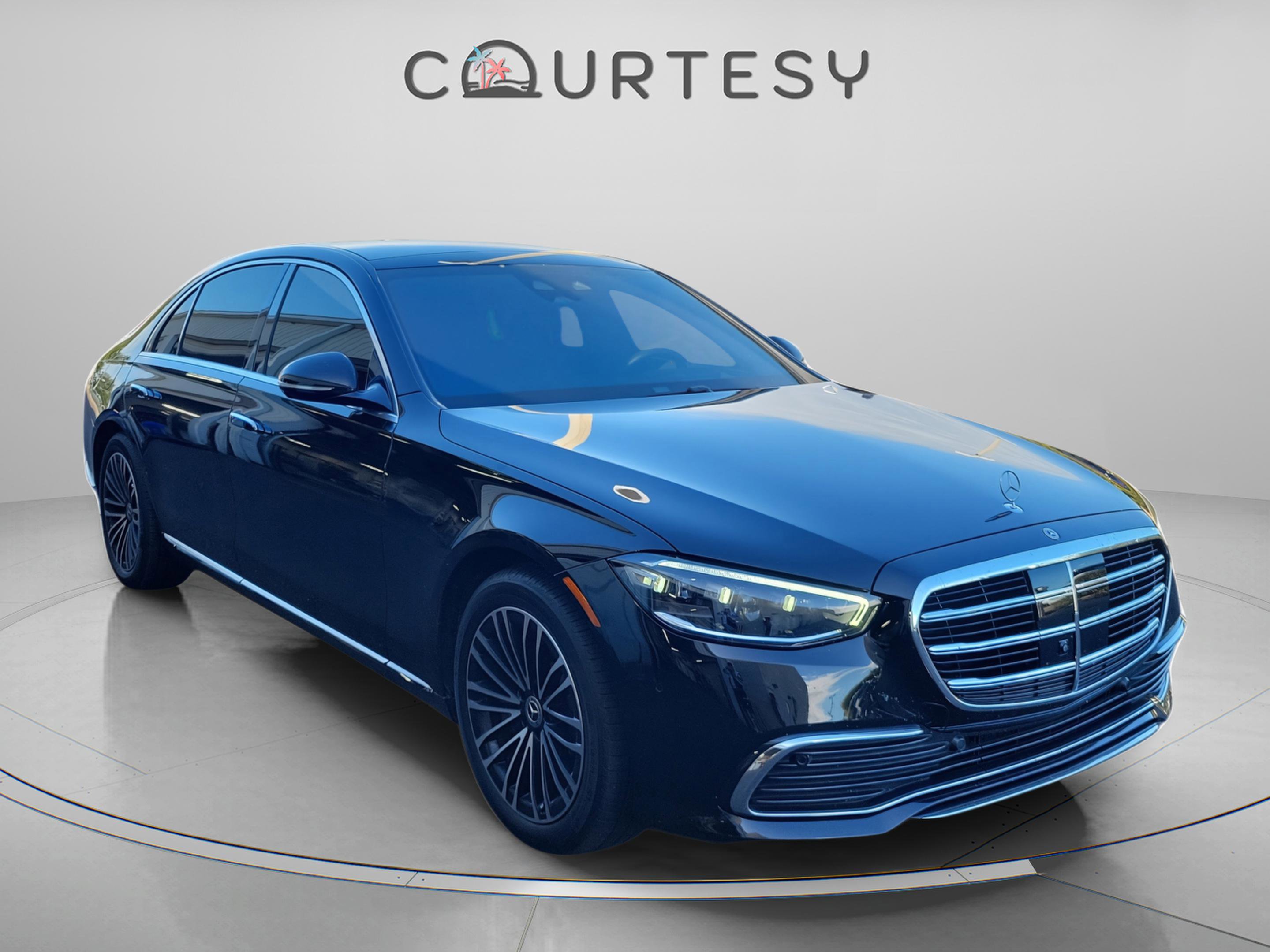 Used 2025 Mercedes-Benz S 580e 4MATIC Sedan image 5