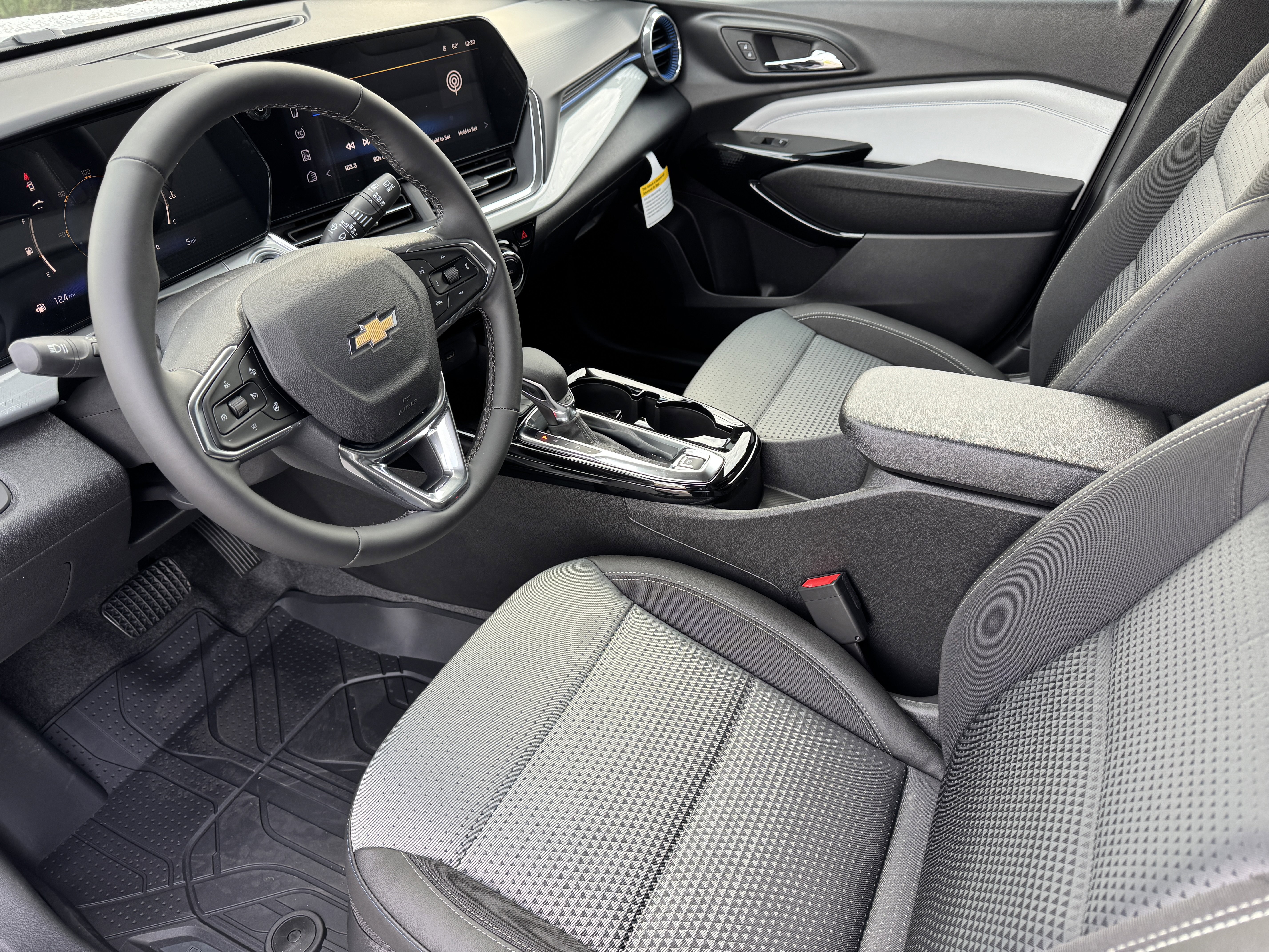New 2026 Chevrolet Trax LT w/ Driver Confidence Package image 9