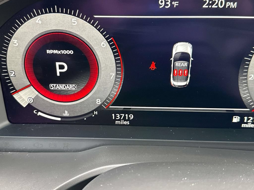 Used 2025 Nissan Rogue SL FWD image 32