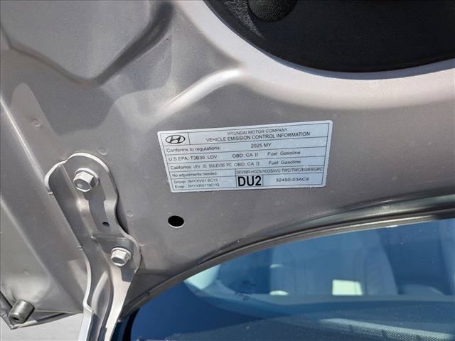Used 2025 Hyundai Elantra Limited FWD image 24