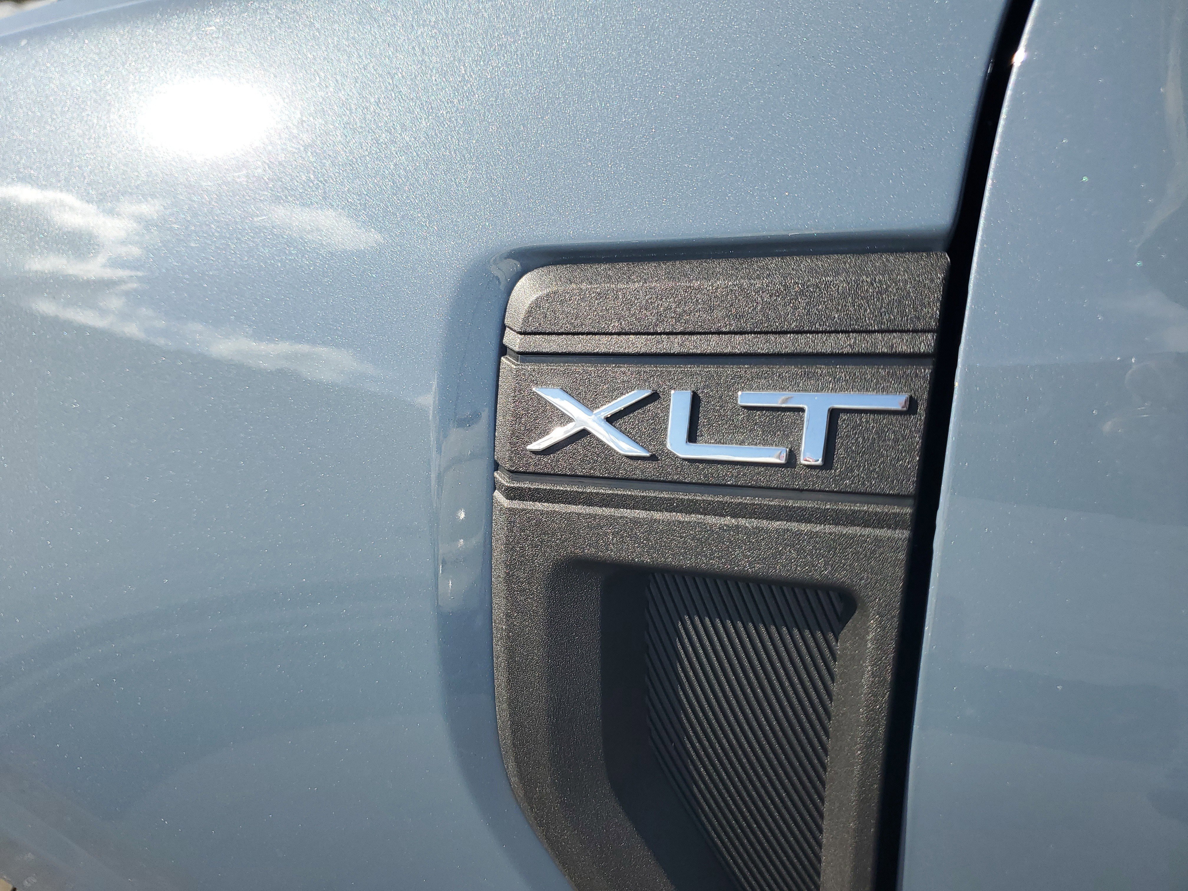 New 2026 Ford Maverick XLT w/ XLT Luxury Package FWD image 8