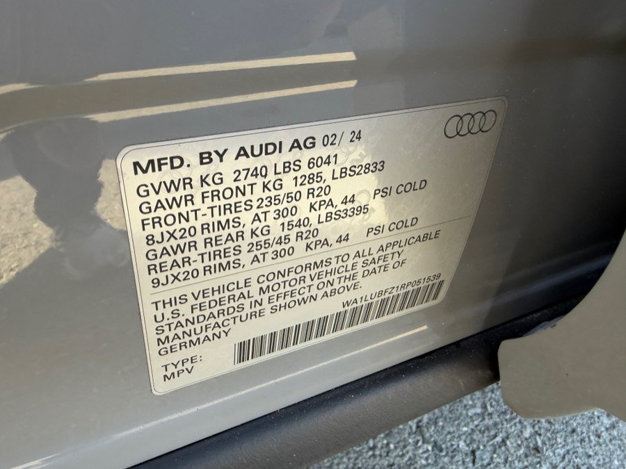 Used 2024 Audi Q4 e-tron Premium Plus w/ Premium Plus AWD/4WD image 58
