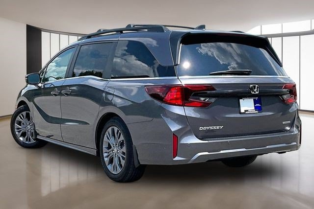 Certified 2025 Honda Odyssey Touring image 4