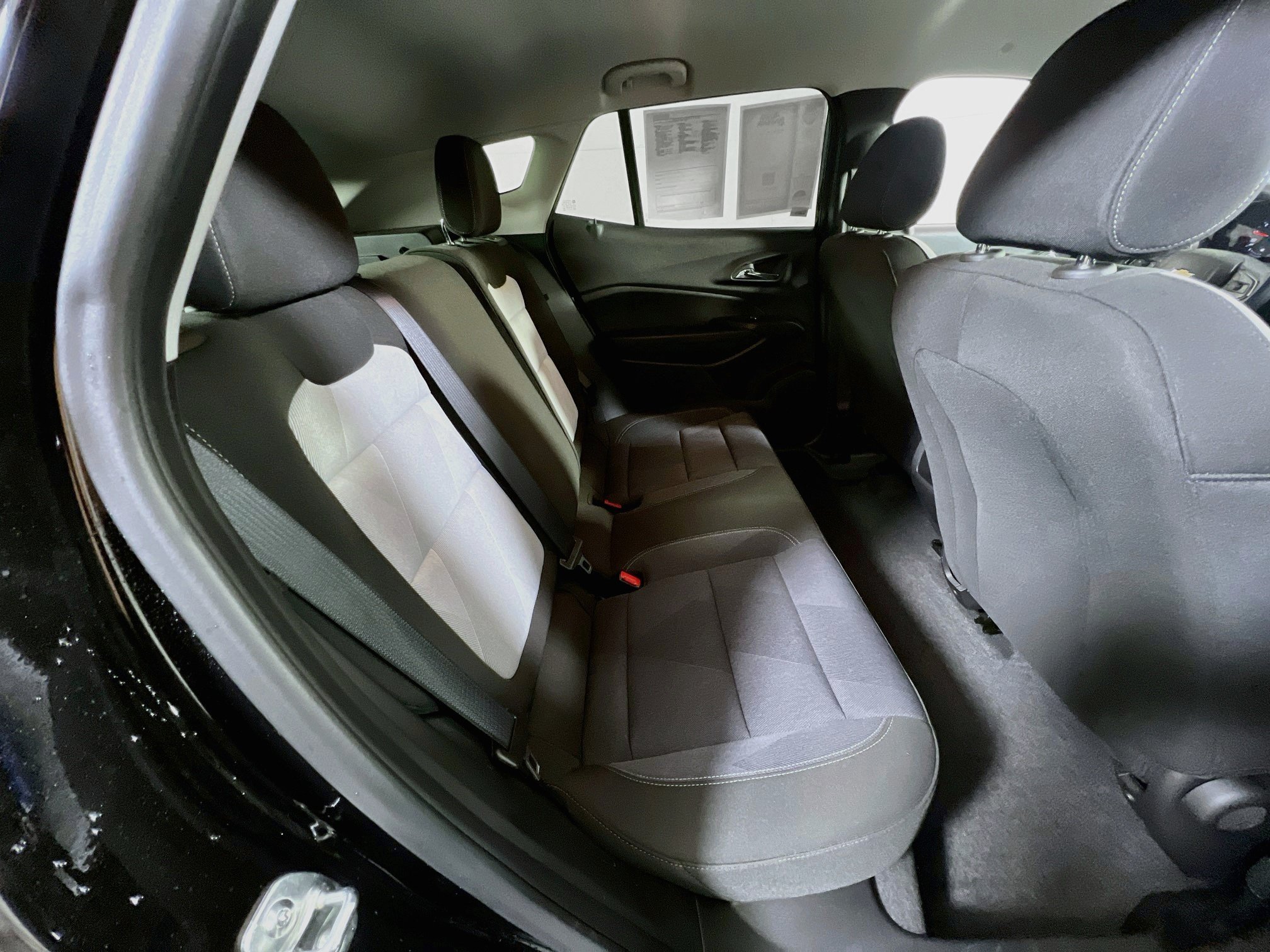 Used 2025 Chevrolet Trax LS w/ LS Convenience Package FWD image 25
