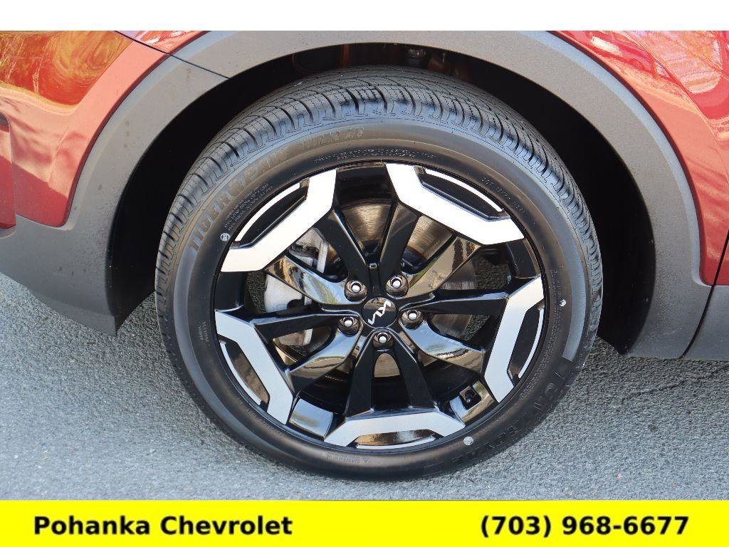 Used 2024 Kia Telluride EX w/ EX Captain's Chair Package image 33