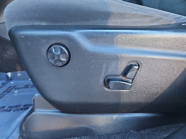 Used 2018 Jeep Grand Cherokee Laredo image 12