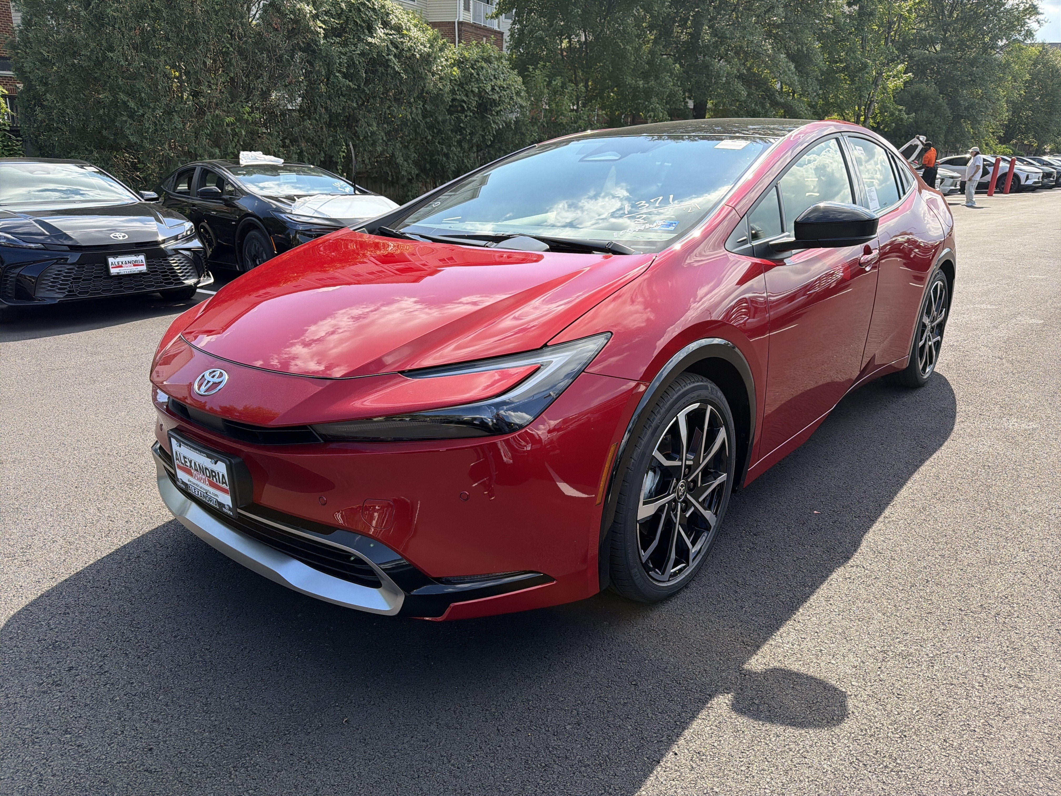 New 2026 Toyota Prius Plug-In Hybrid FWD video 1