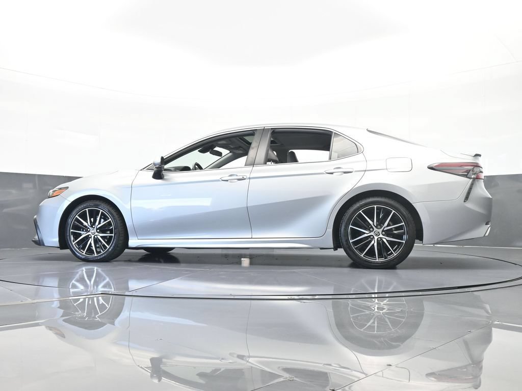 Used 2021 Toyota Camry SE w/ Cold Weather Package AWD/4WD image 54