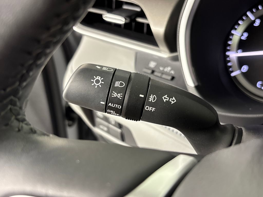 Used 2024 Toyota Highlander XLE image 18