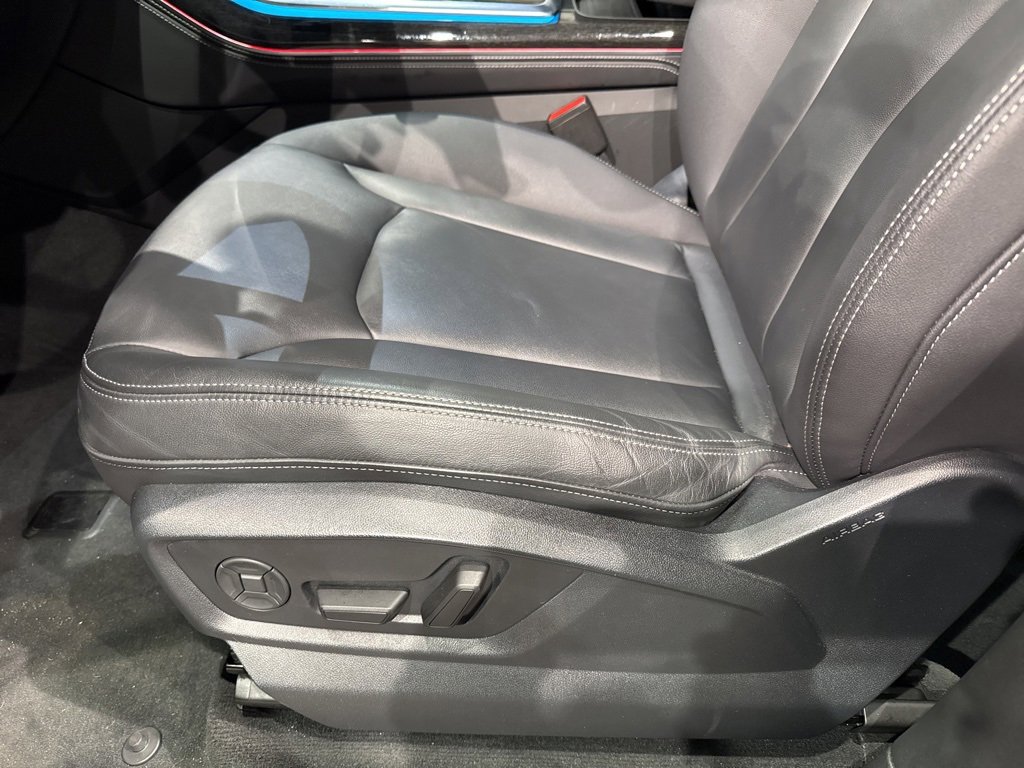 Used 2025 Audi Q7 3.0T Premium Plus image 13