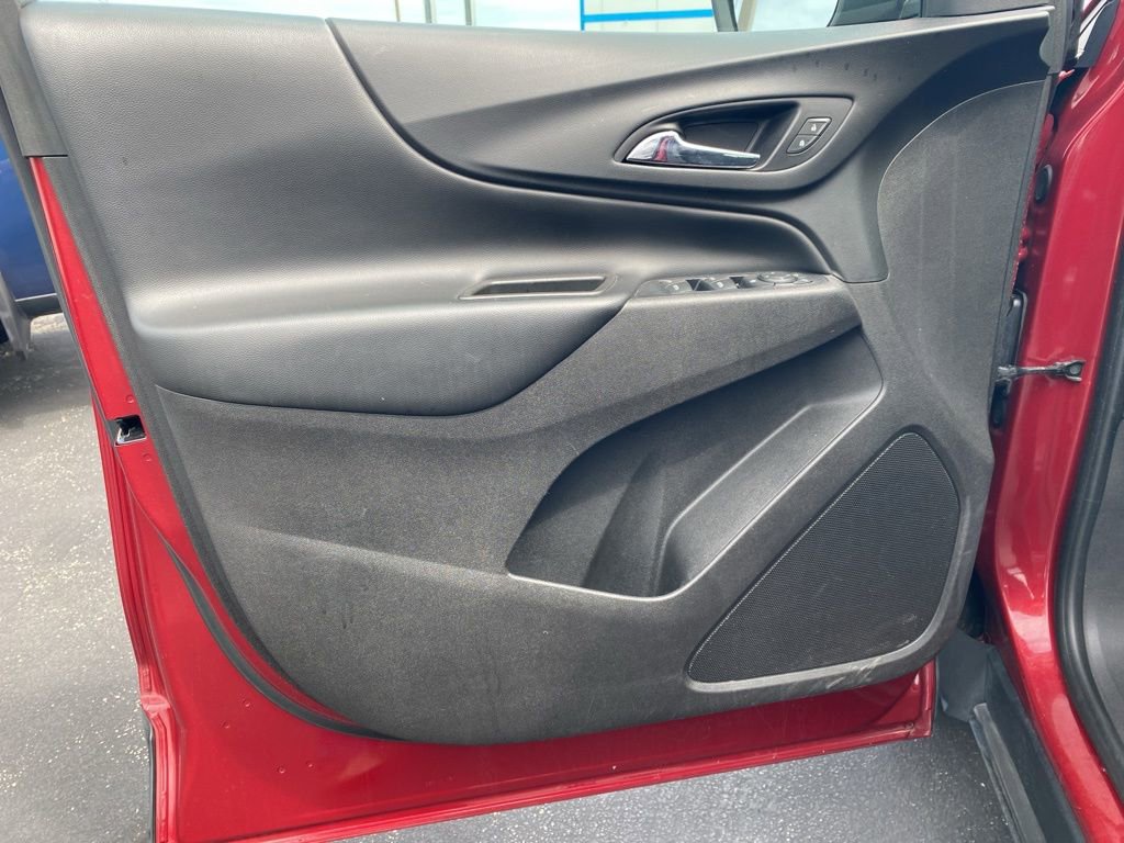 Used 2018 Chevrolet Equinox LT image 16