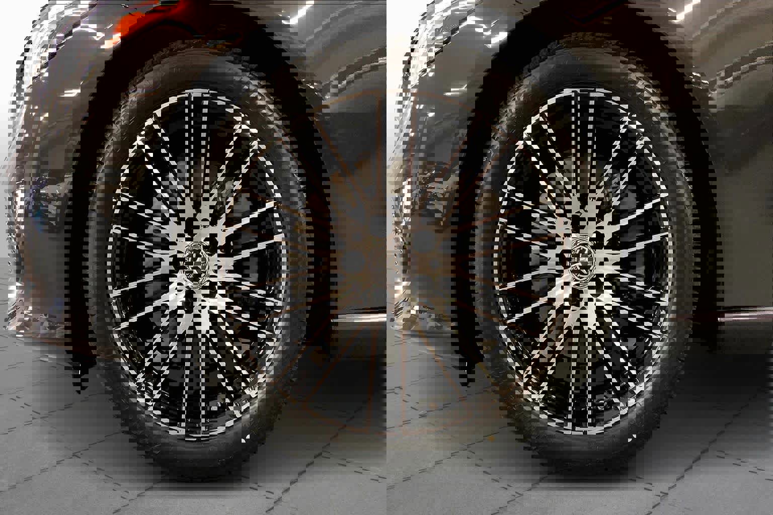 Used 2023 Mercedes-Benz C 300 Sedan image 10