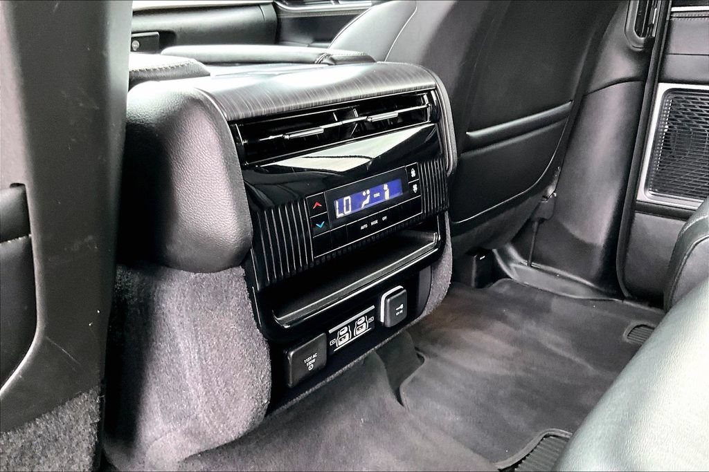 Used 2023 Jeep Wagoneer Series II AWD/4WD image 34